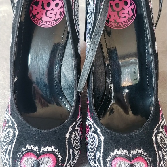 Platform Wedge Shoe - Picture 2 of 4